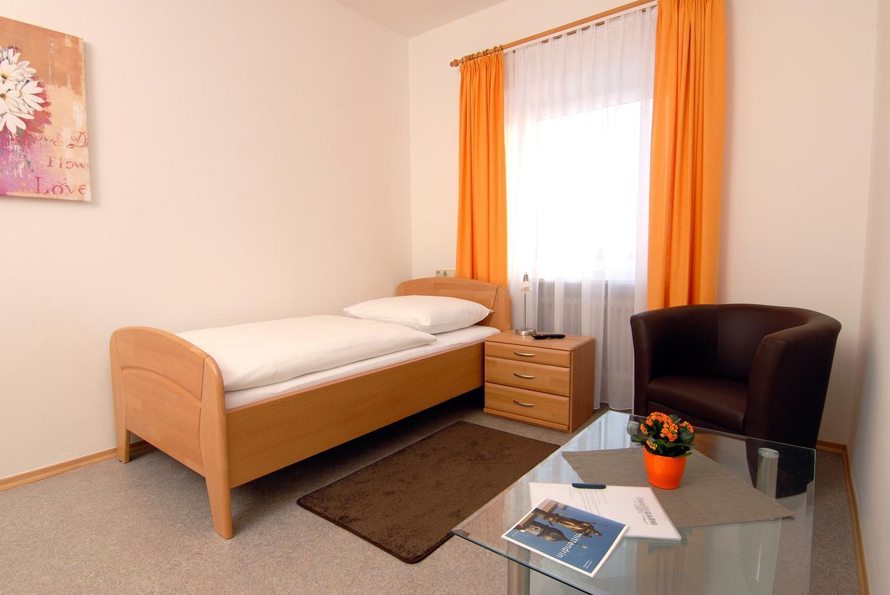 Garni Hotel Leitl Gmbh Eggenfelden Kamer foto